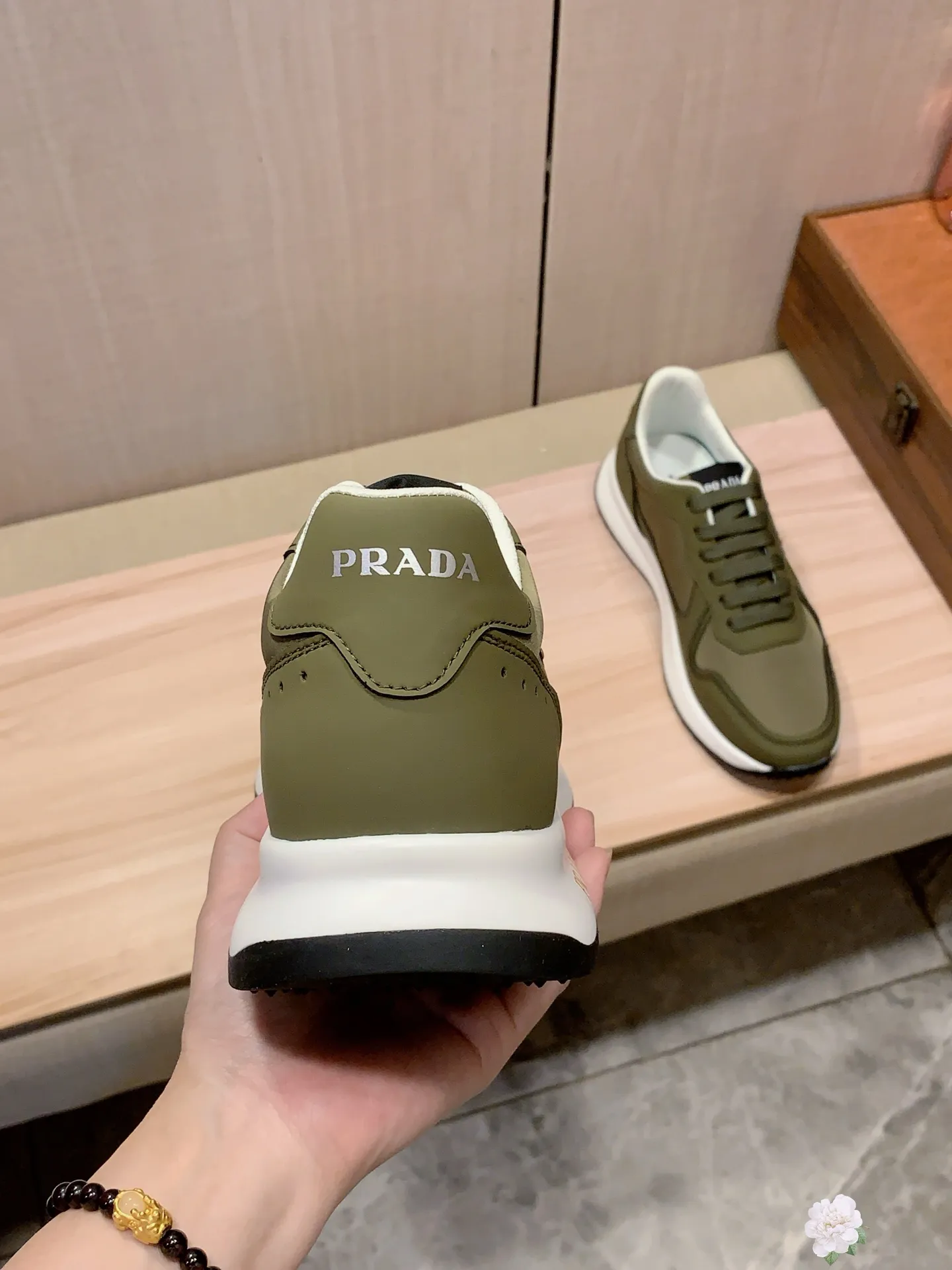 Men's men's shoes💰460💰💰🎩🎩[Lightning][Lightning] "PRADA*" The latest and most popular casual shoes, top brand [seduce] luxury ~ purchasing agency, top ~ quality. [Strong] The upper is made of imported breathable cowhide with material ➕ breathable sheepskin feet (•) and fine workmanship. The original stylish and stylish soft rubber wear-resistant and non-slip outsole is light and comfortable on the feet. The real thing looks better when photographed in person. 0121: code: 38-44, 4️⃣ colors selected
